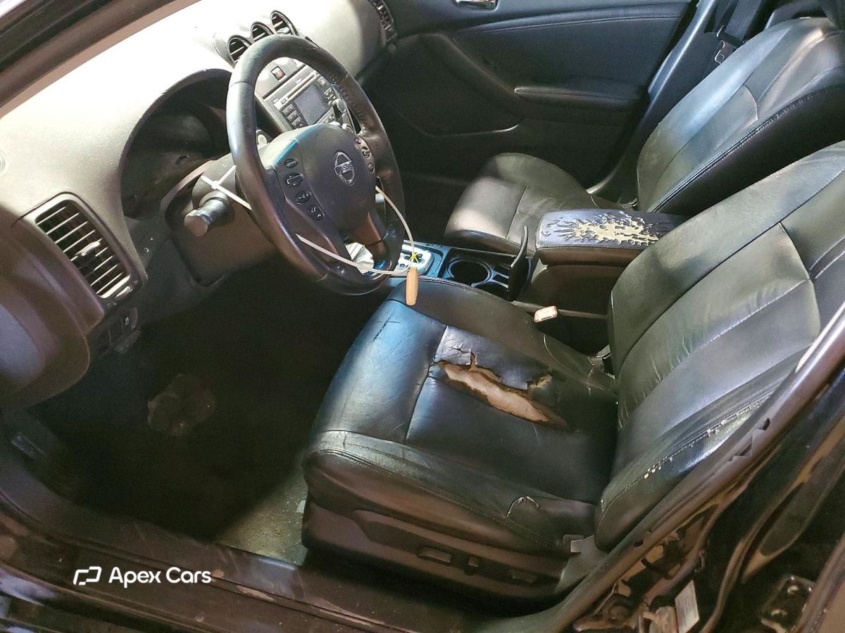 Nissan Altima 2011