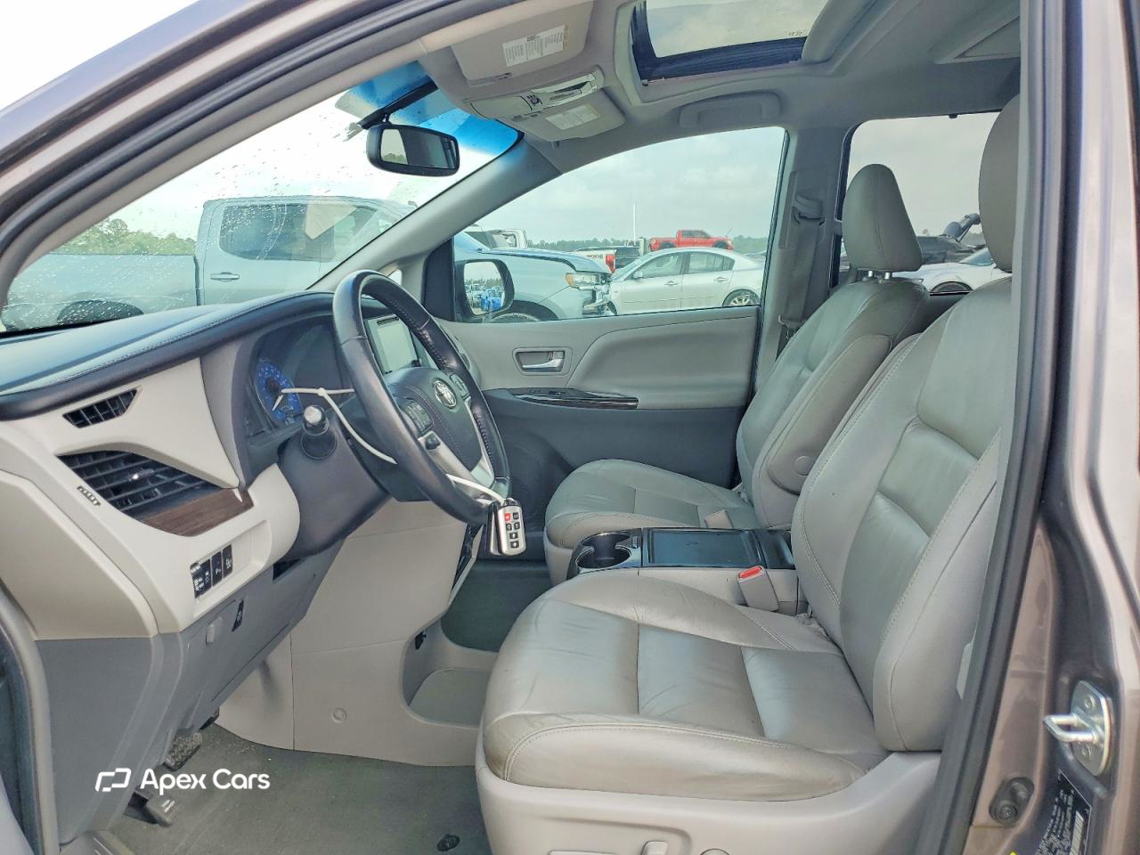 Toyota Sienna 2016