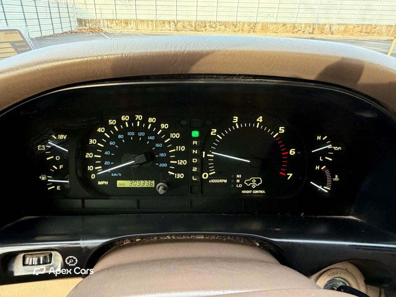 Lexus LX 2001