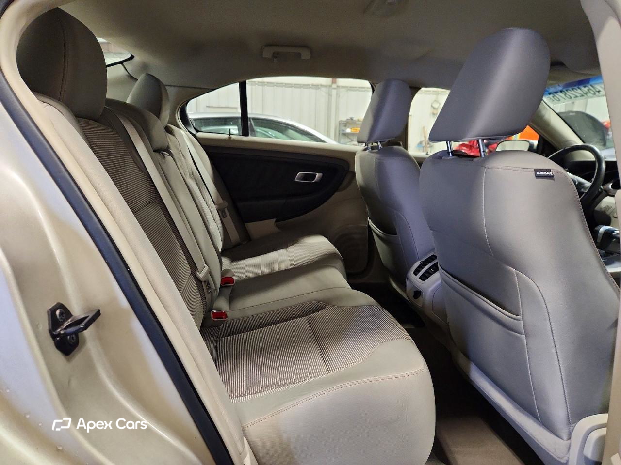 Ford Taurus 2010