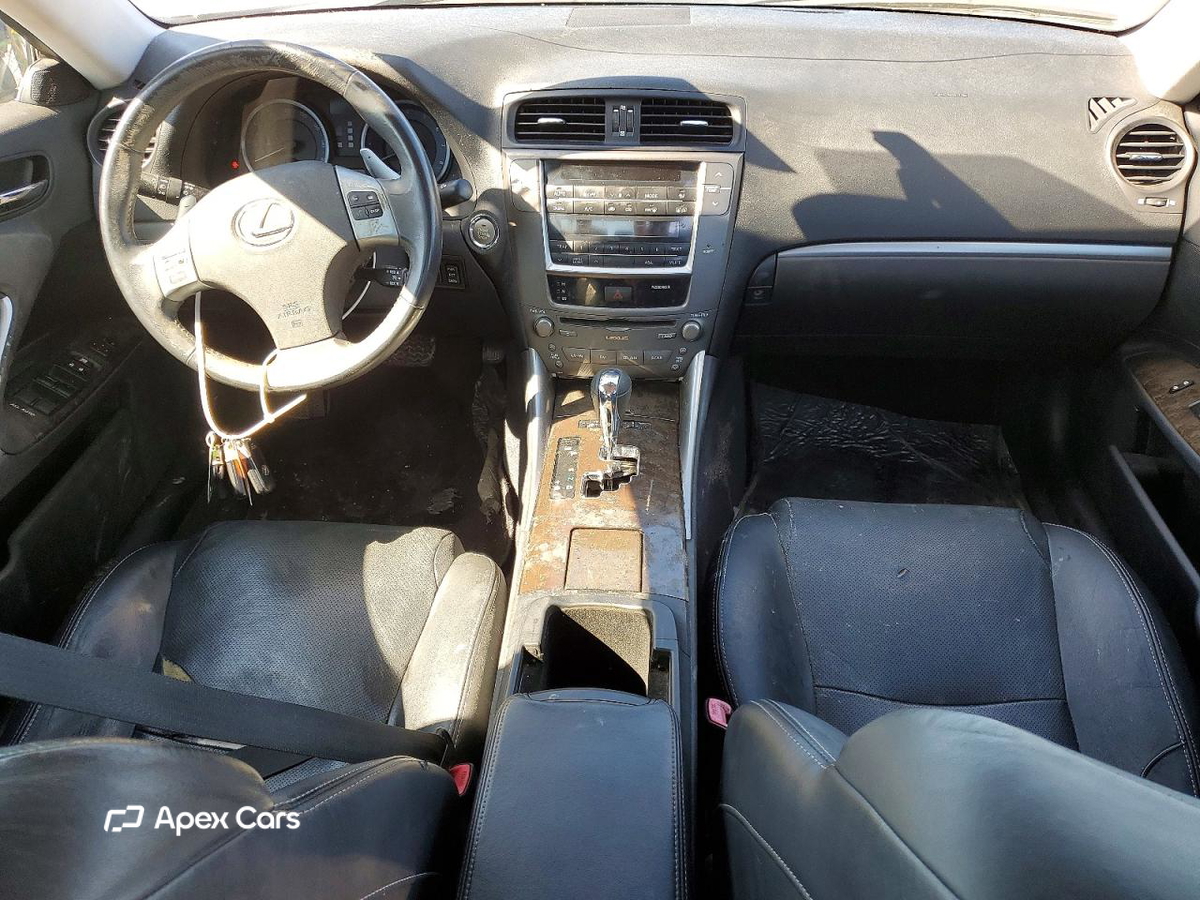 Lexus IS 2011