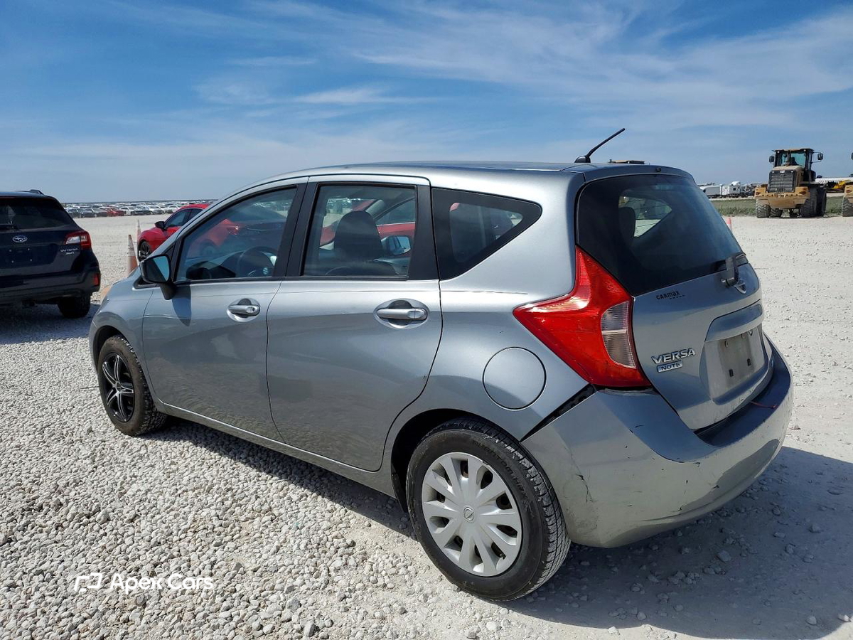 Nissan Versa 2015
