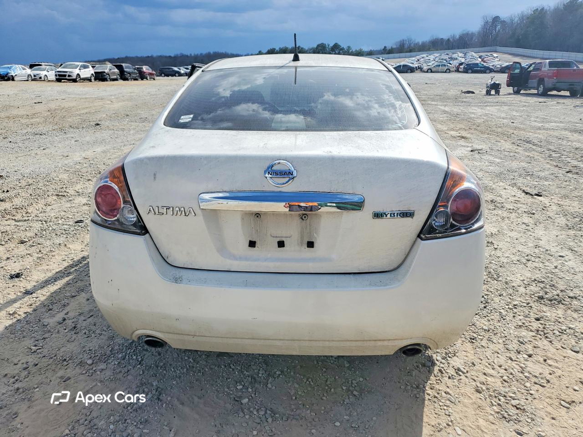 Nissan Altima 2010