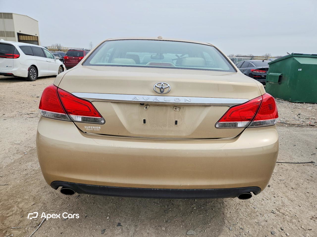 Toyota Avalon 2011