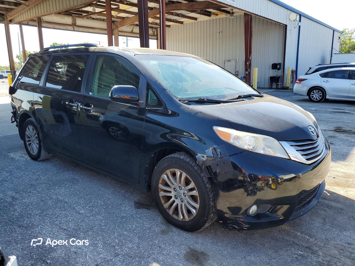 Toyota Sienna 2016