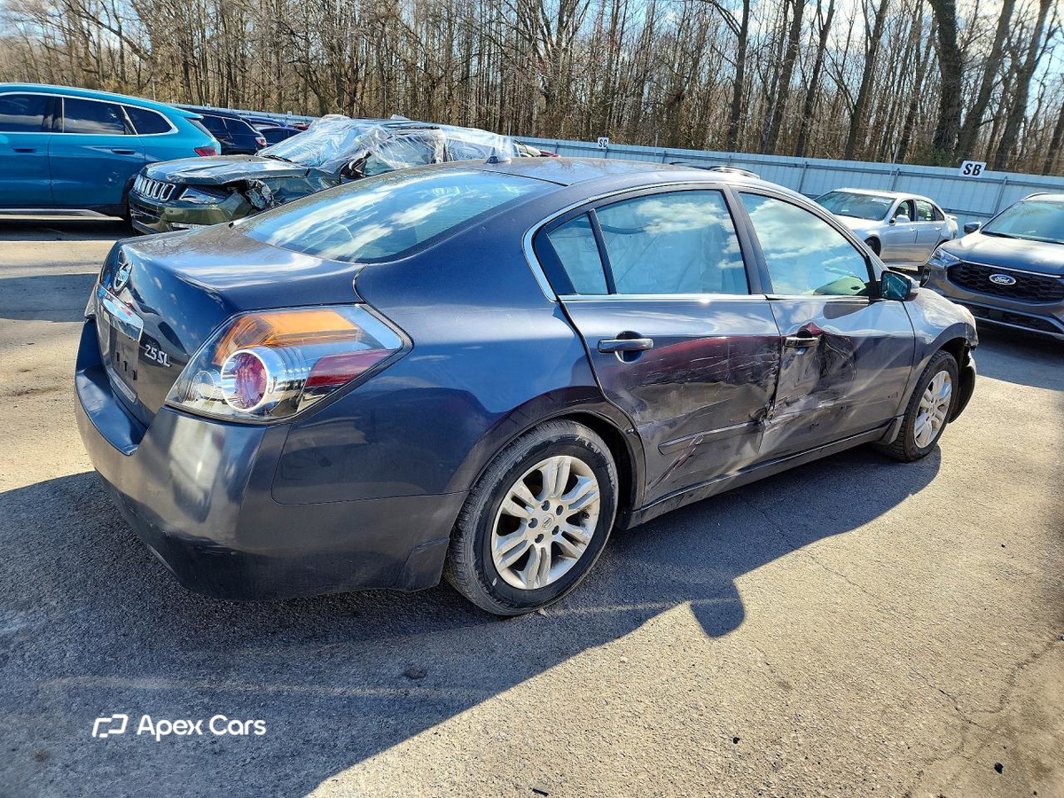 Nissan Altima 2012