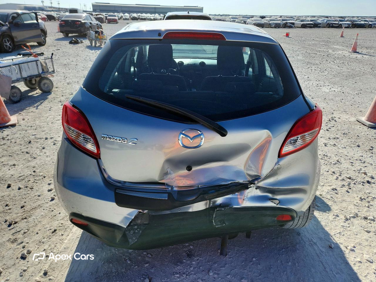 Mazda 2 2013