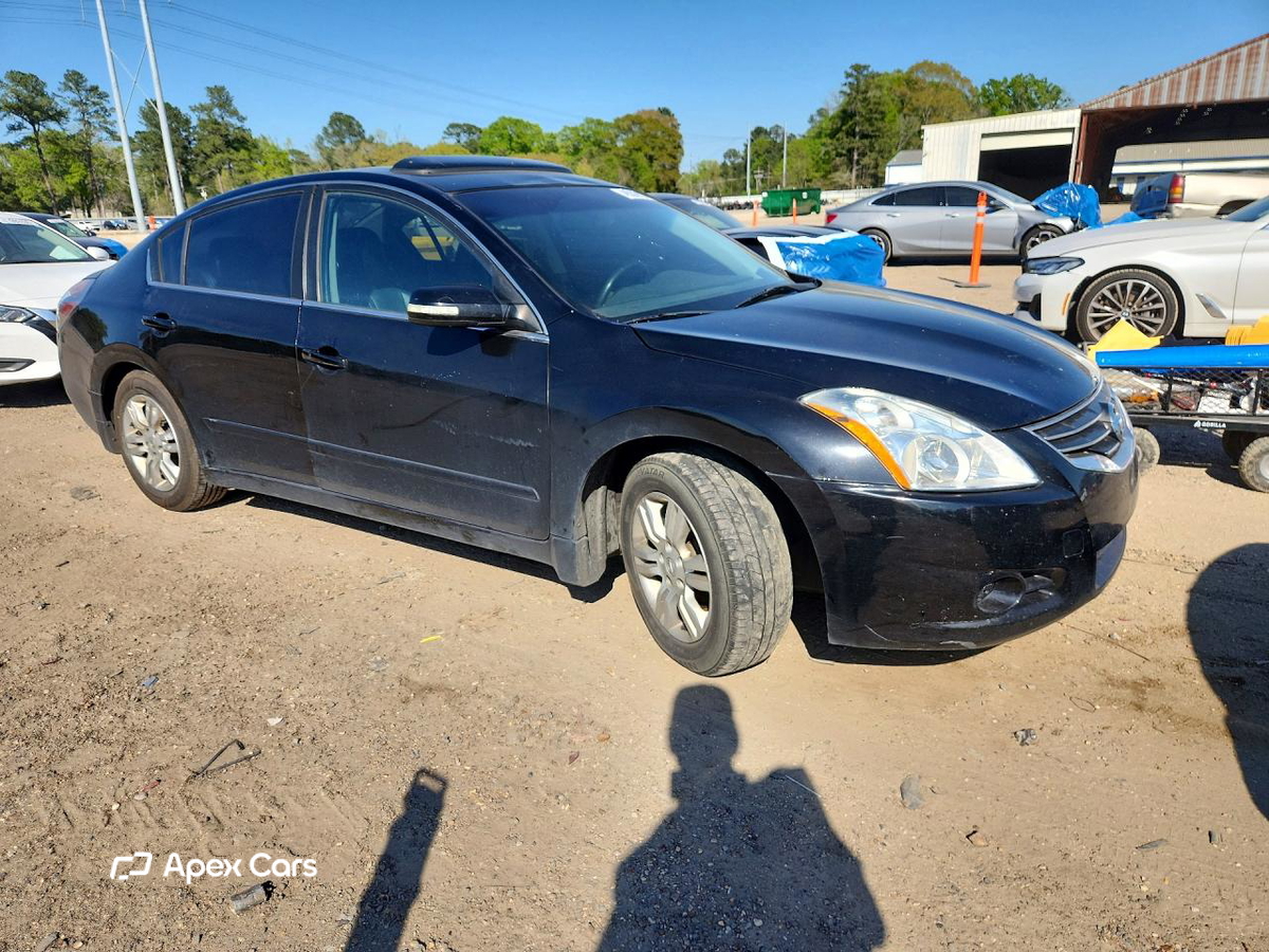 Nissan Altima 2012