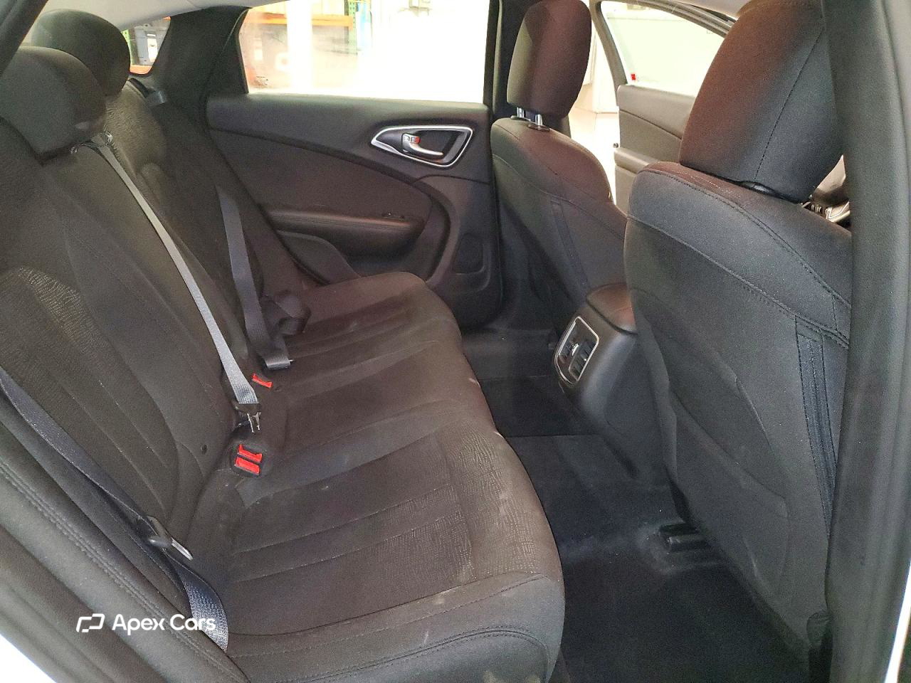 Chrysler 200 2016