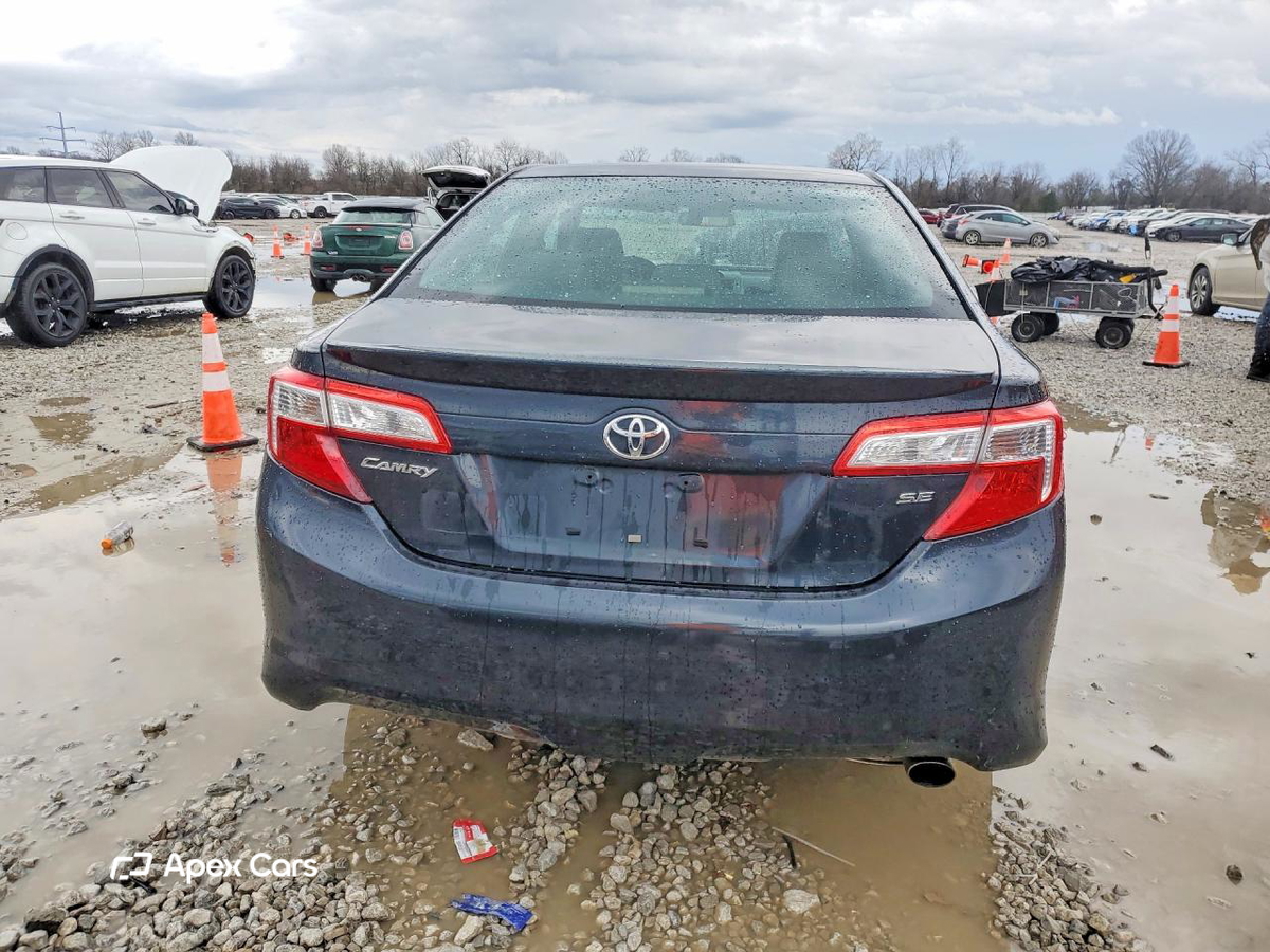 Toyota Camry 2012