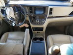 Toyota Sienna 2015