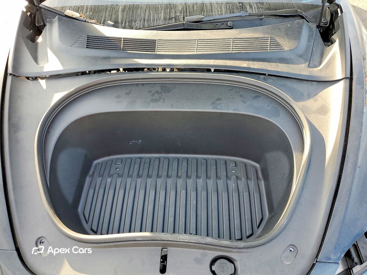 Tesla Model 3 2025