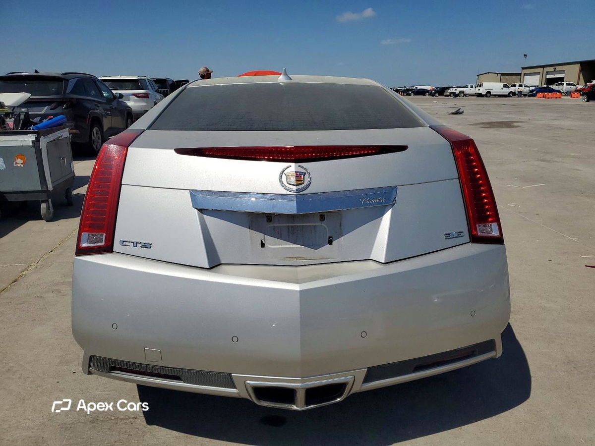 Cadillac CTS 2011