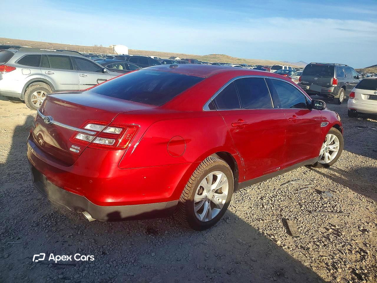 Ford Taurus 2015
