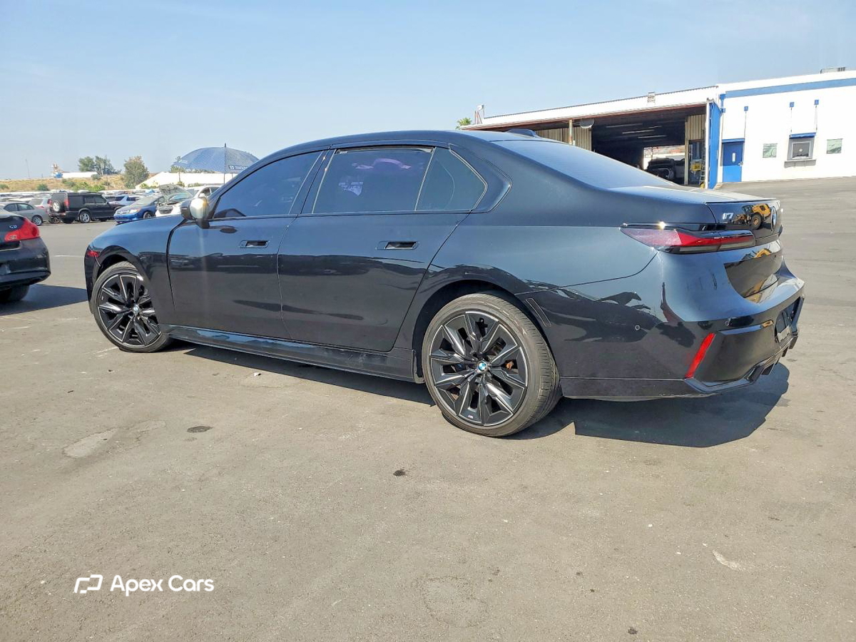 BMW i7 2024