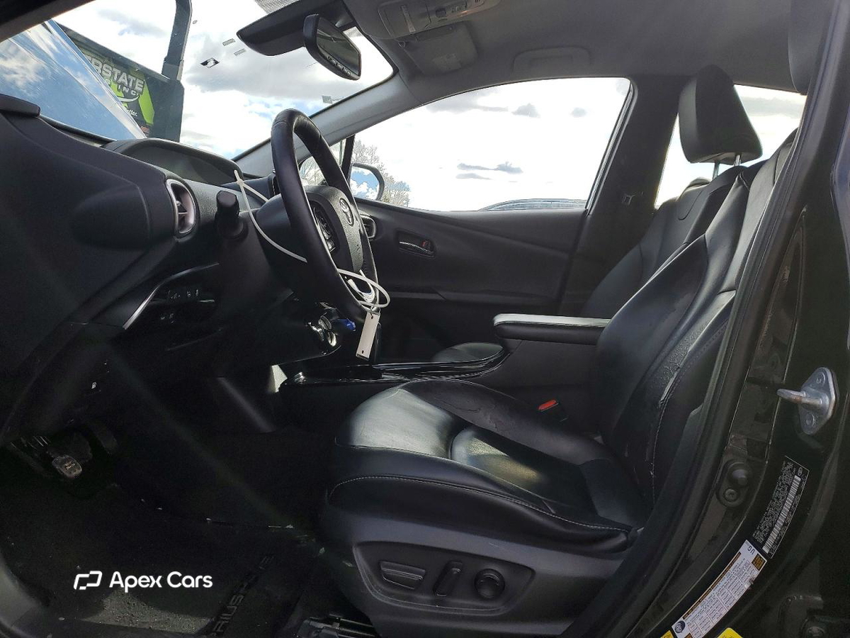 Toyota Prius 2021