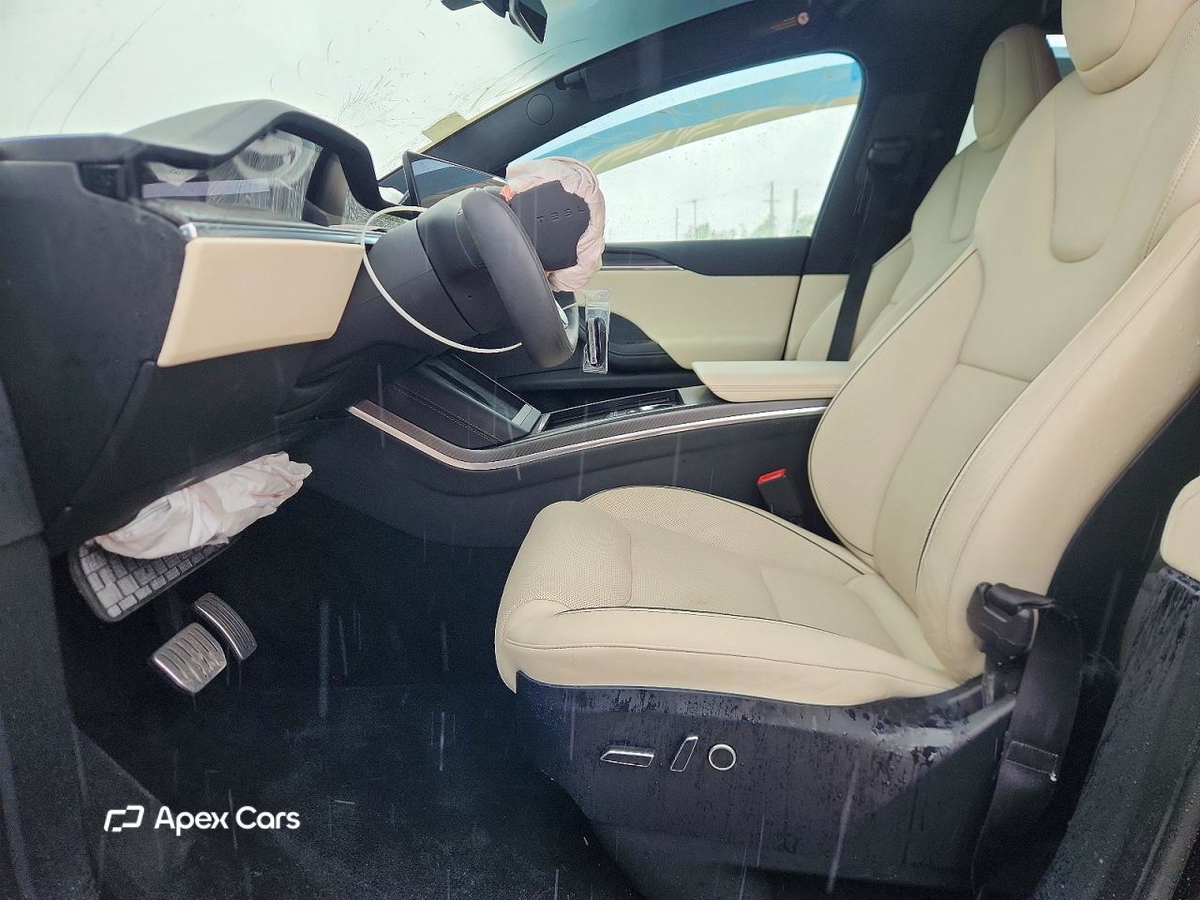 Tesla Model X 2022
