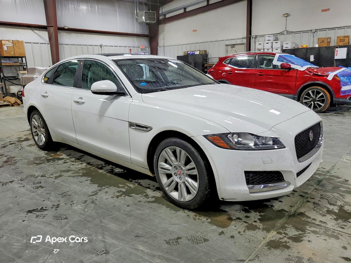Jaguar XF 2016