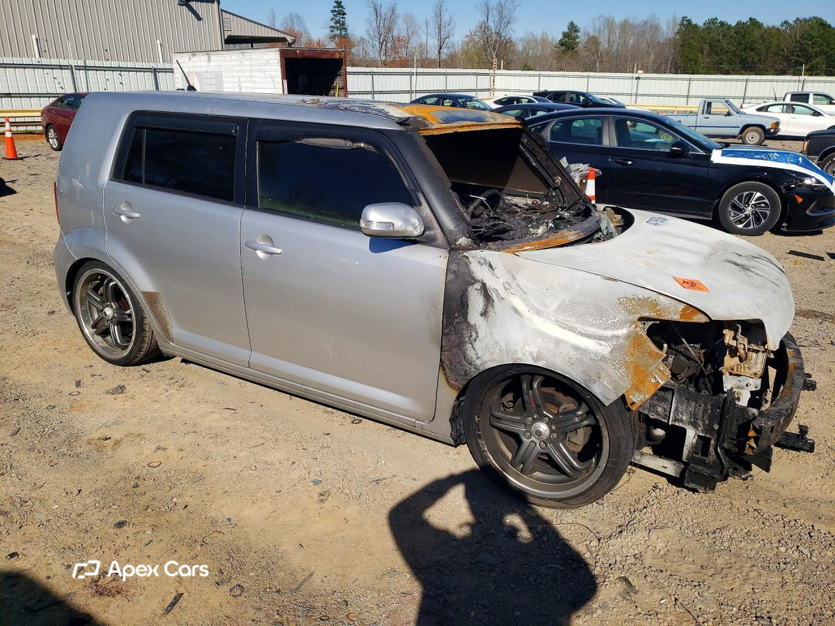 Scion xB 2008