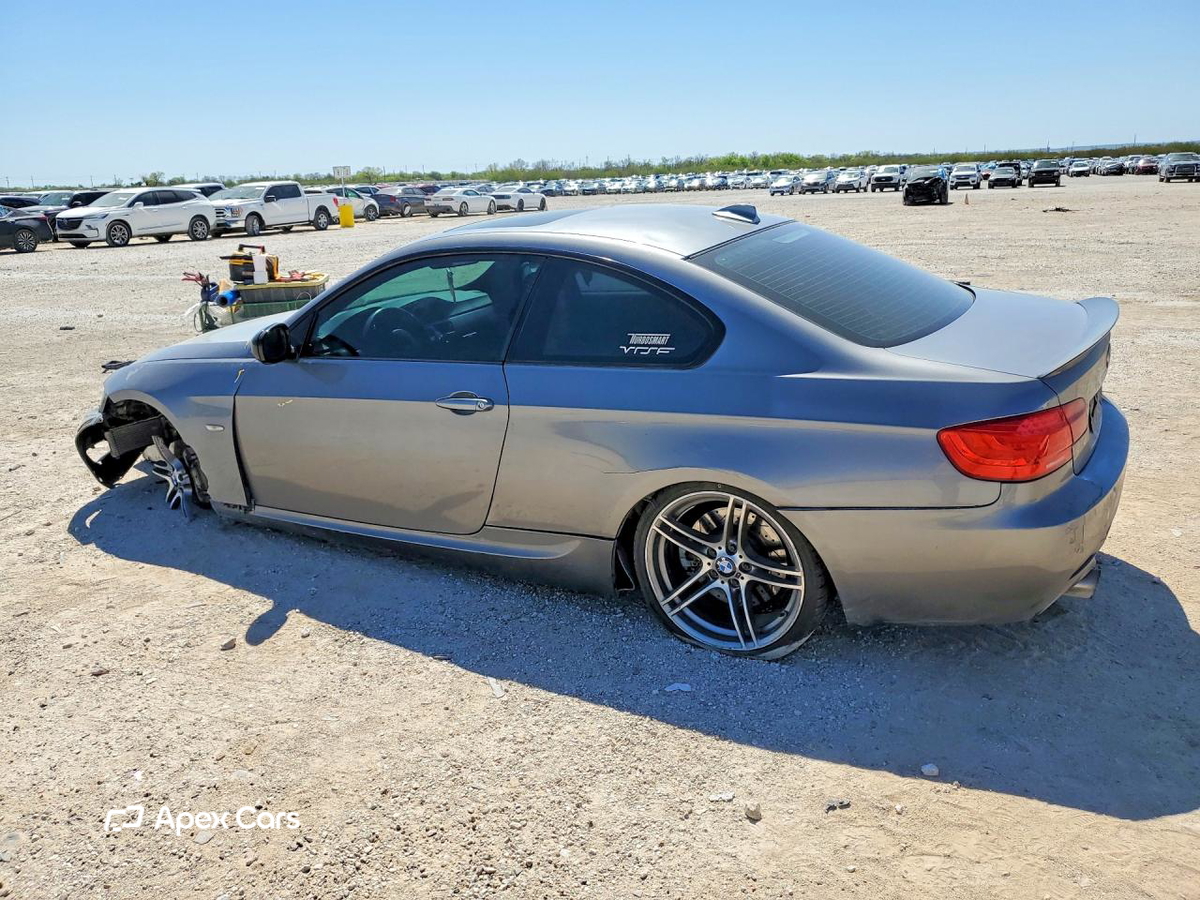 BMW Series 3 2011
