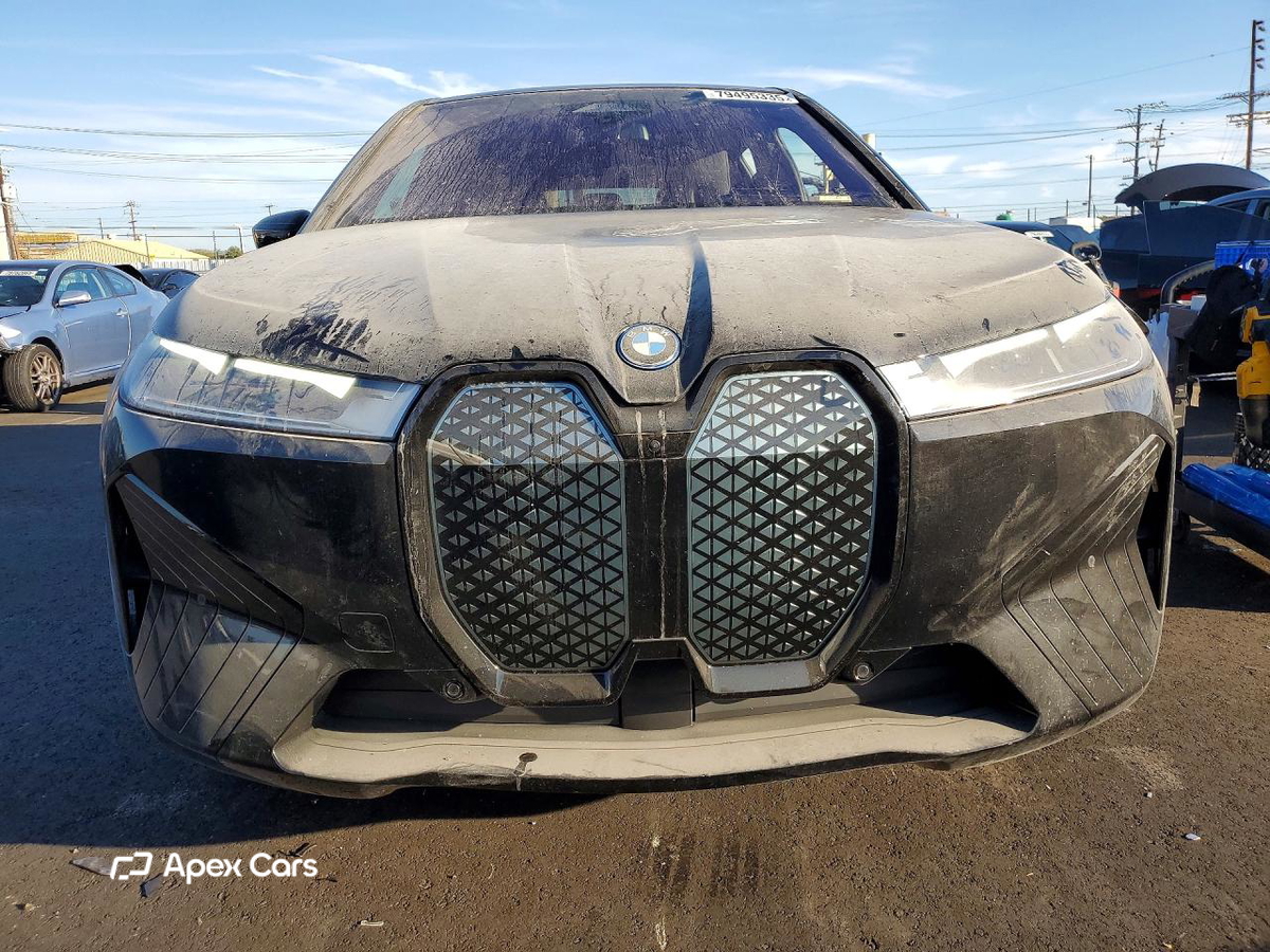 BMW iX 2025