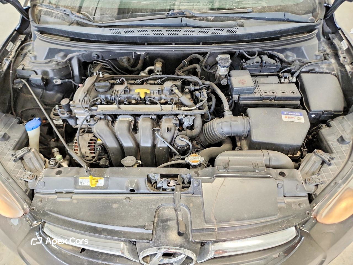 Hyundai Elantra 2012