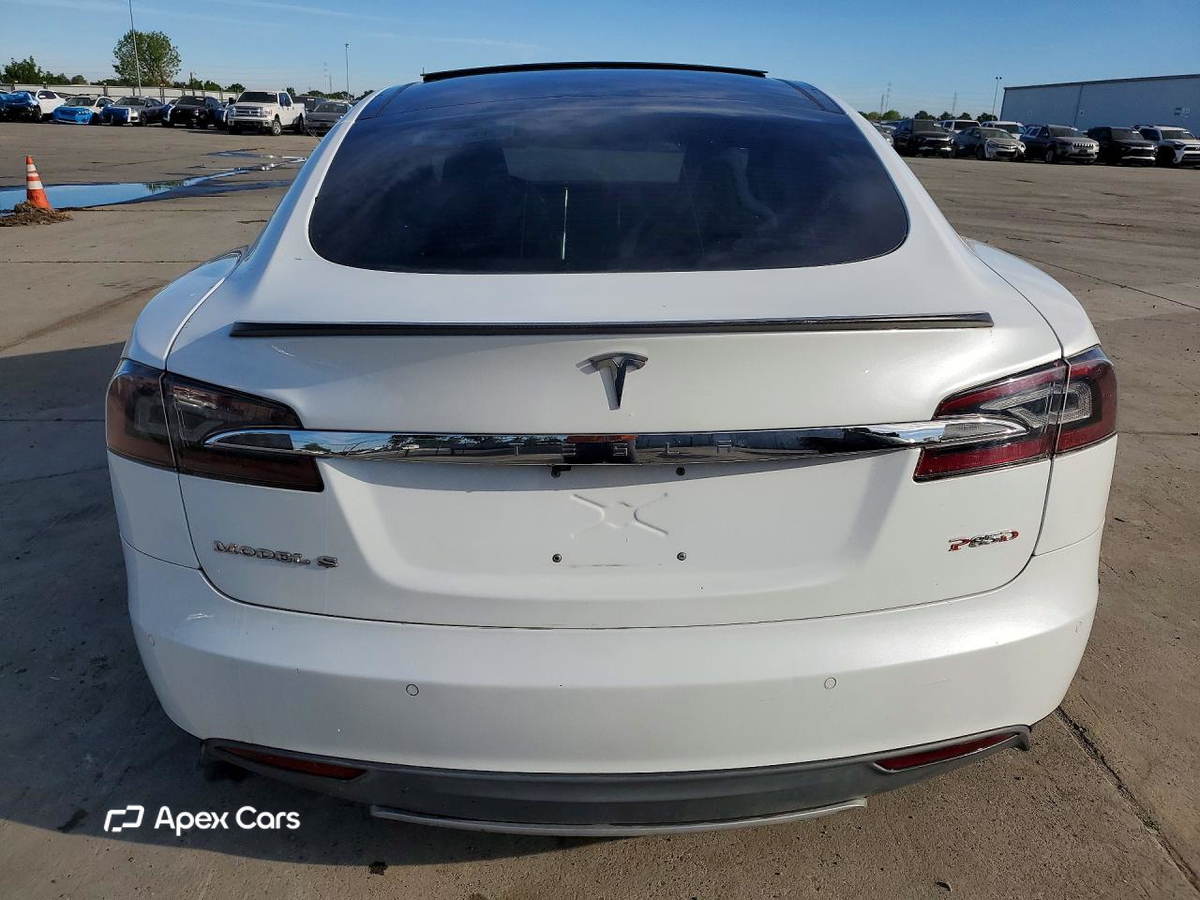 Tesla Model S 2014