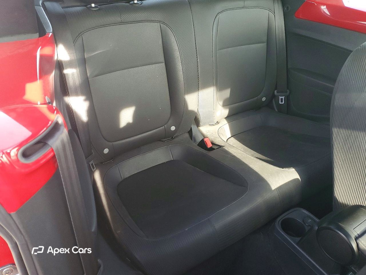 Volkswagen Beetle 2013