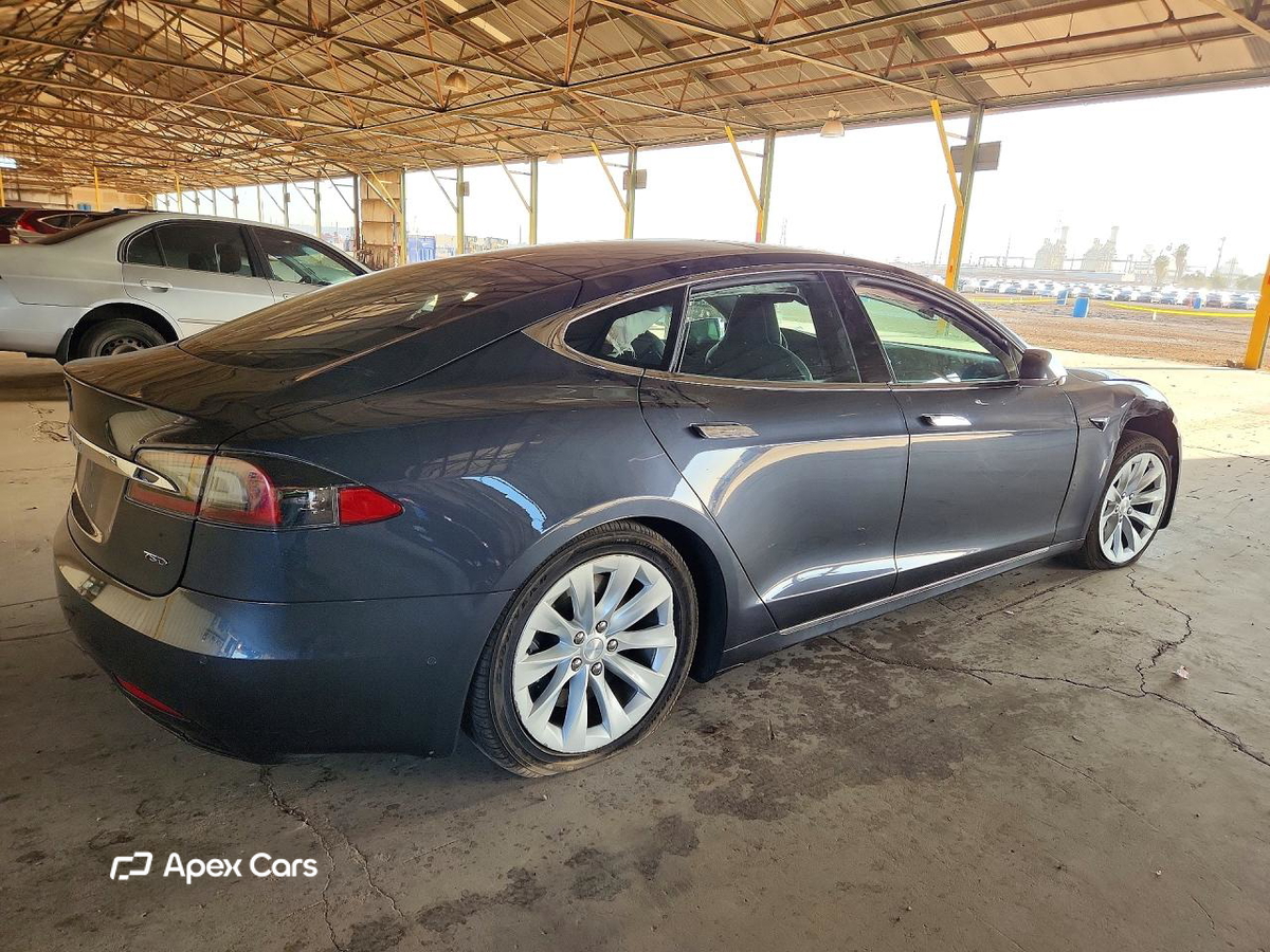 Tesla Model S 2018