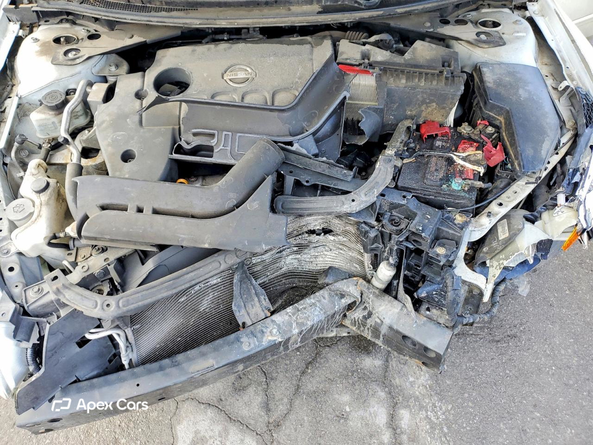 Nissan Altima 2012