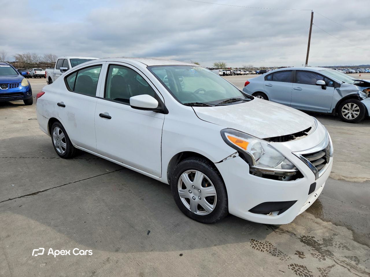 Nissan Versa 2016