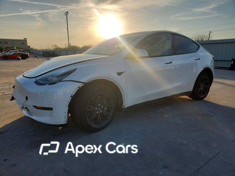 Tesla Model Y 2021 - Image 1 of 13