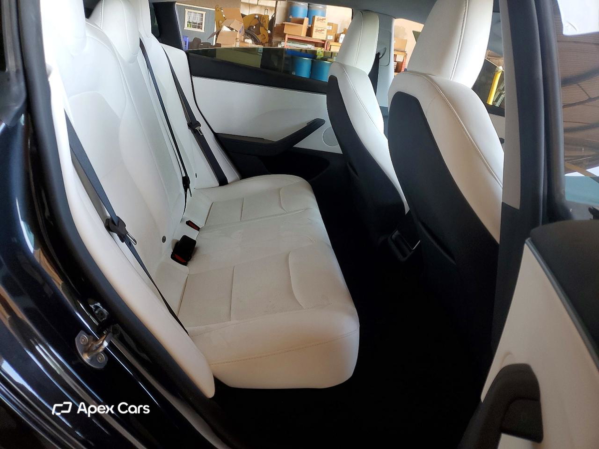 Tesla Model 3 2025