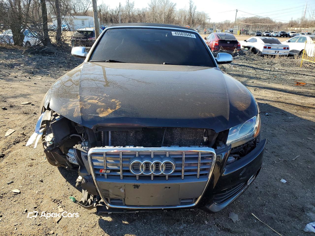 Audi RS5 2012