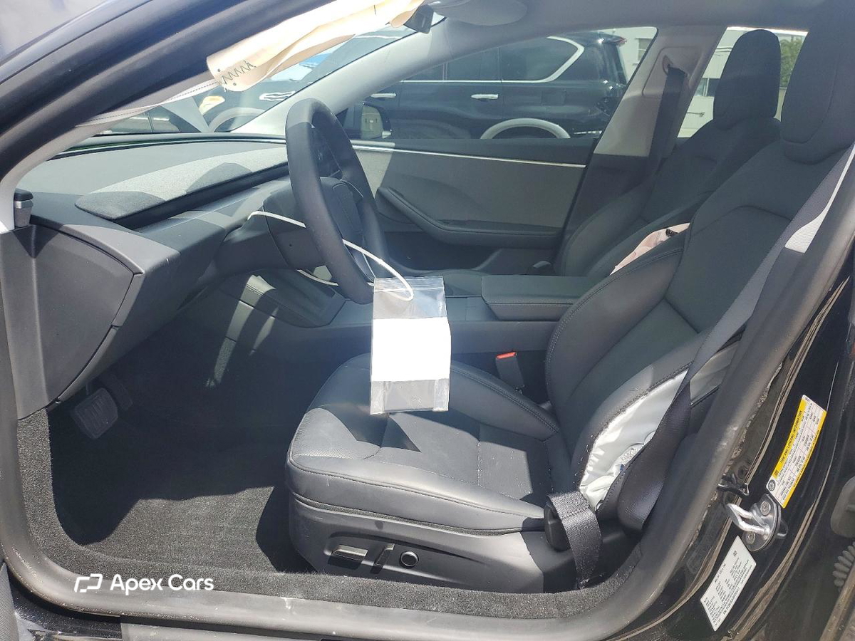 Tesla Model 3 2025
