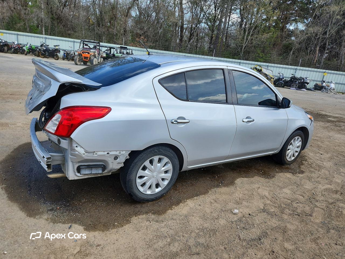 Nissan Versa 2019