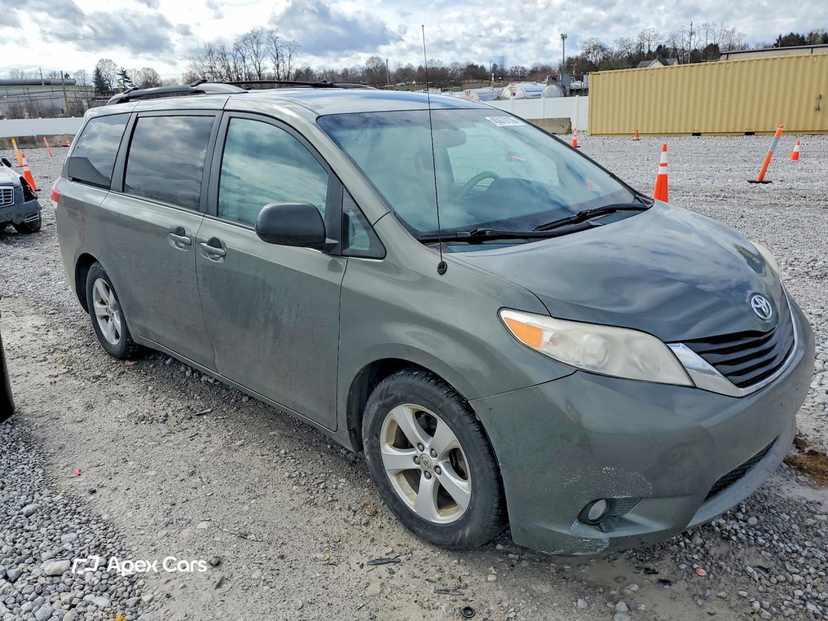 Toyota Sienna 2011