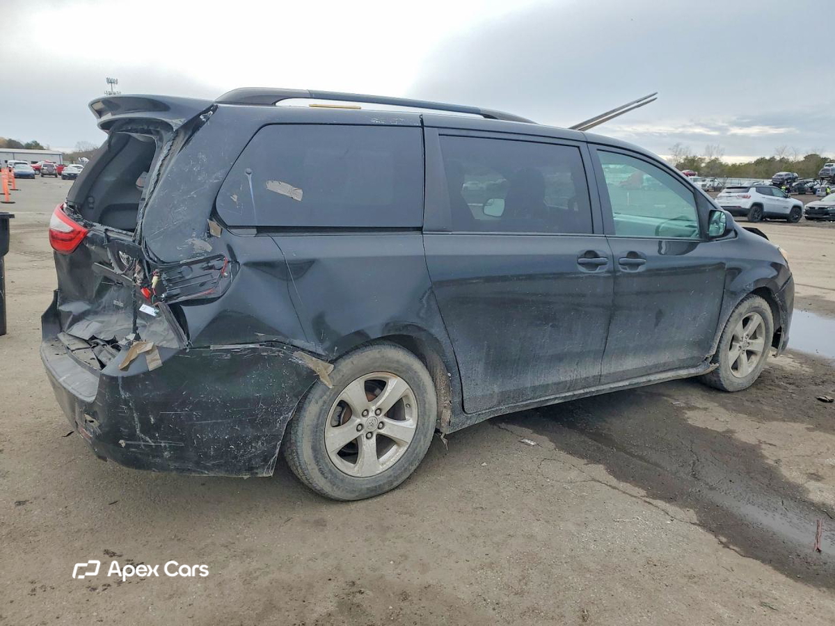 Toyota Sienna 2015