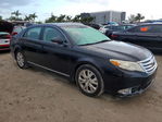 Toyota Avalon 2011