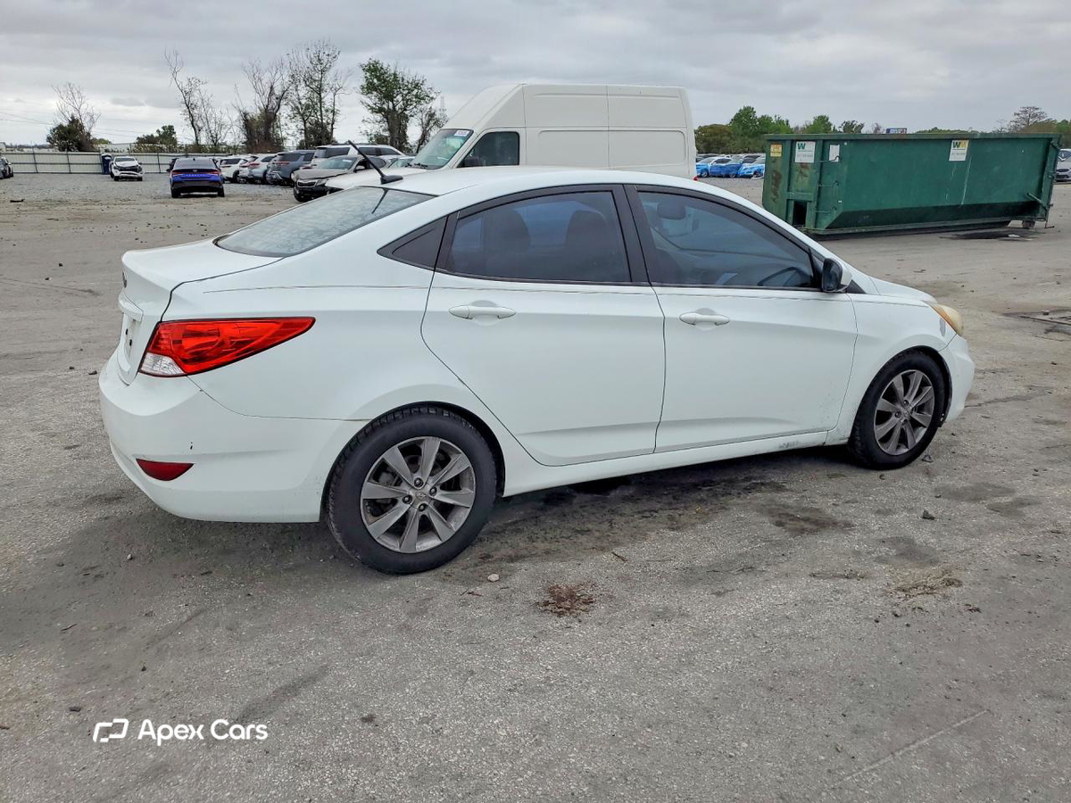 Hyundai Accent 2012