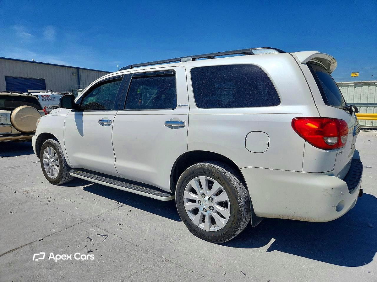 Toyota Sequoia 2016