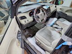 Toyota Sienna 2012
