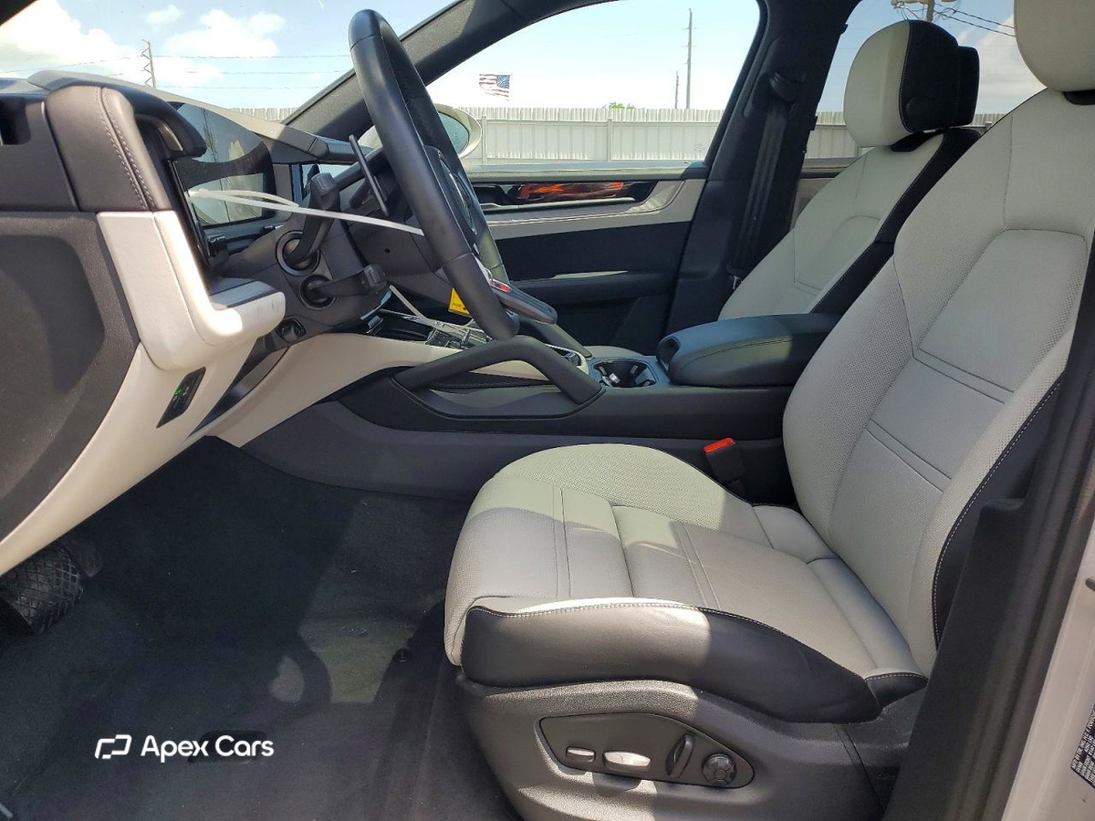 Porsche Cayenne 2025
