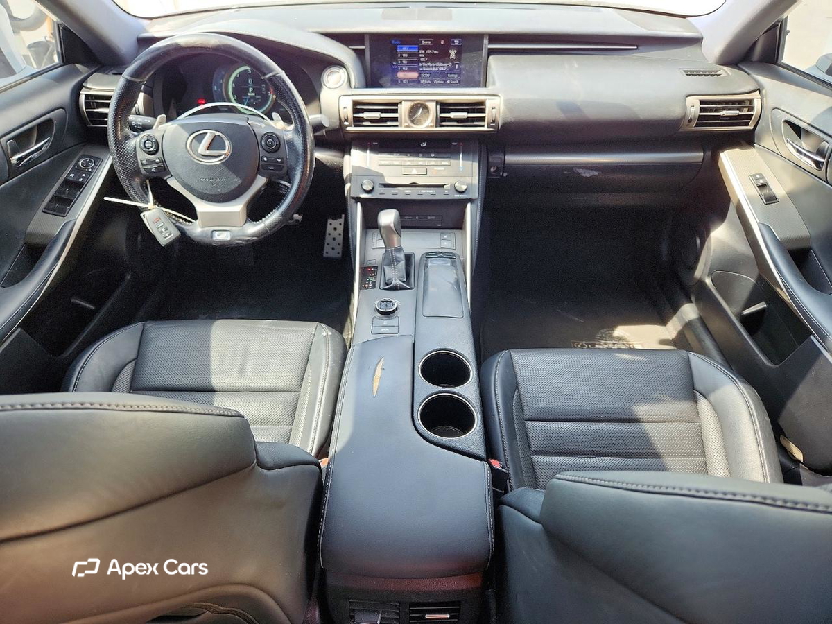 Lexus IS 2016