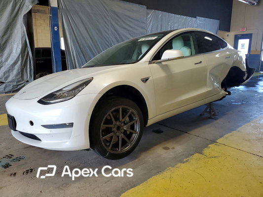 Tesla Model 3 2020 - Image 1 of 14
