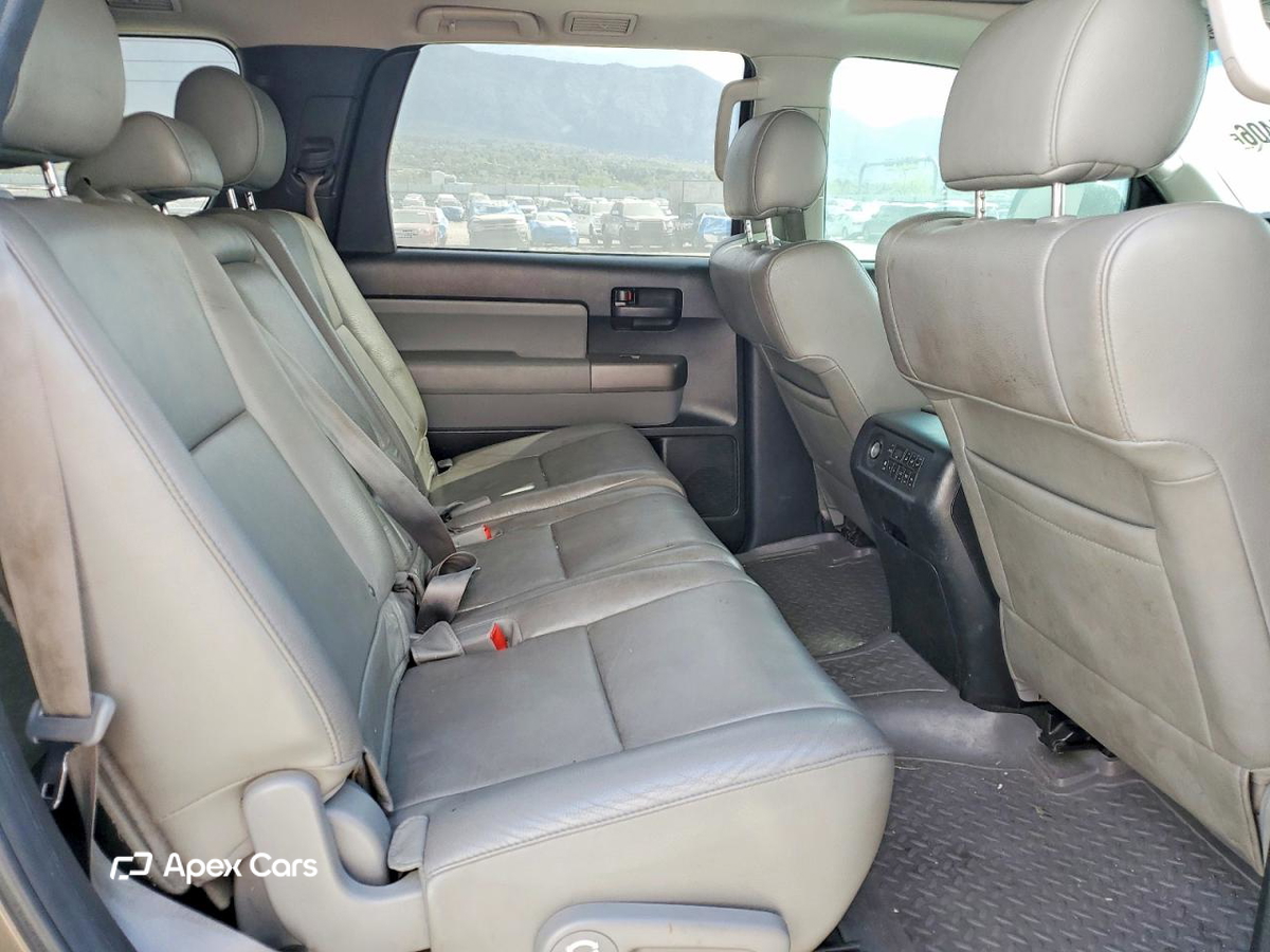 Toyota Sequoia 2013