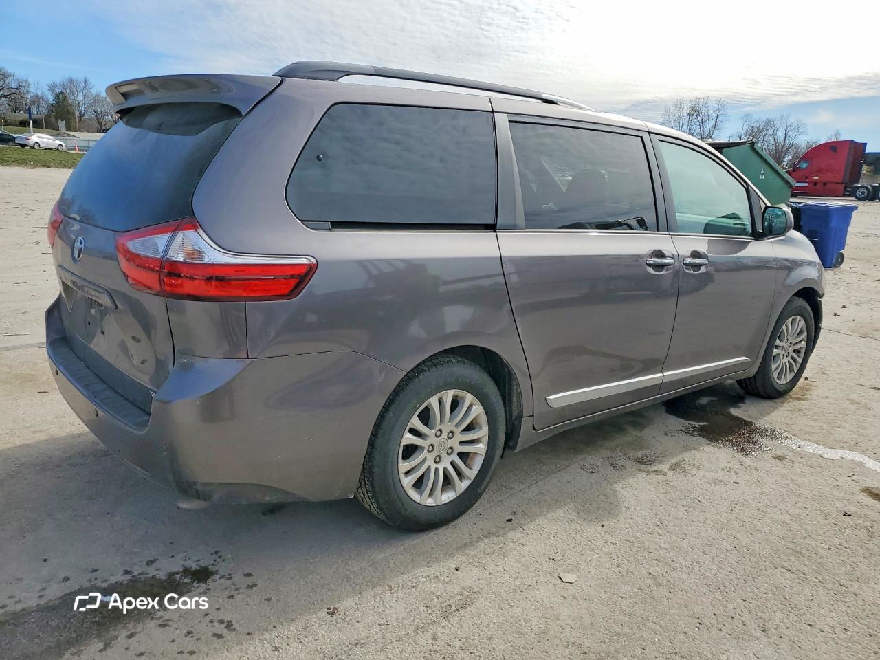 Toyota Sienna 2016