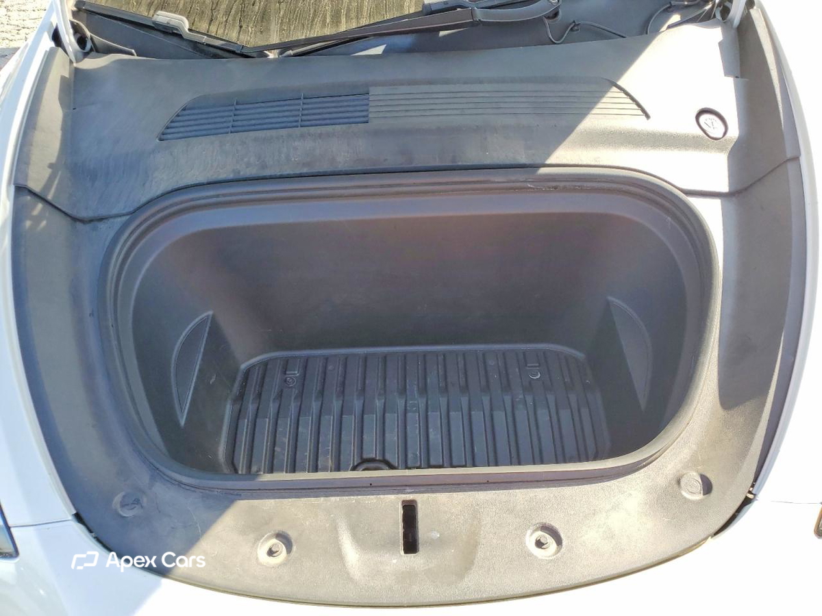 Tesla Model Y 2020