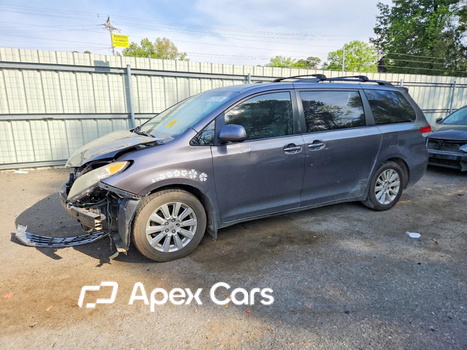 Toyota Sienna 2011 - Image 1 of 14