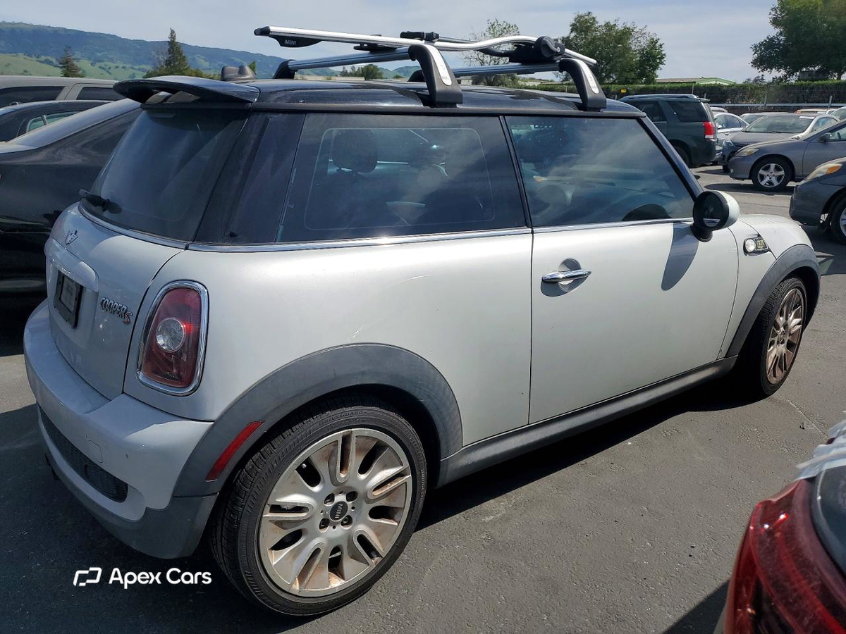 MINI Cooper 2010